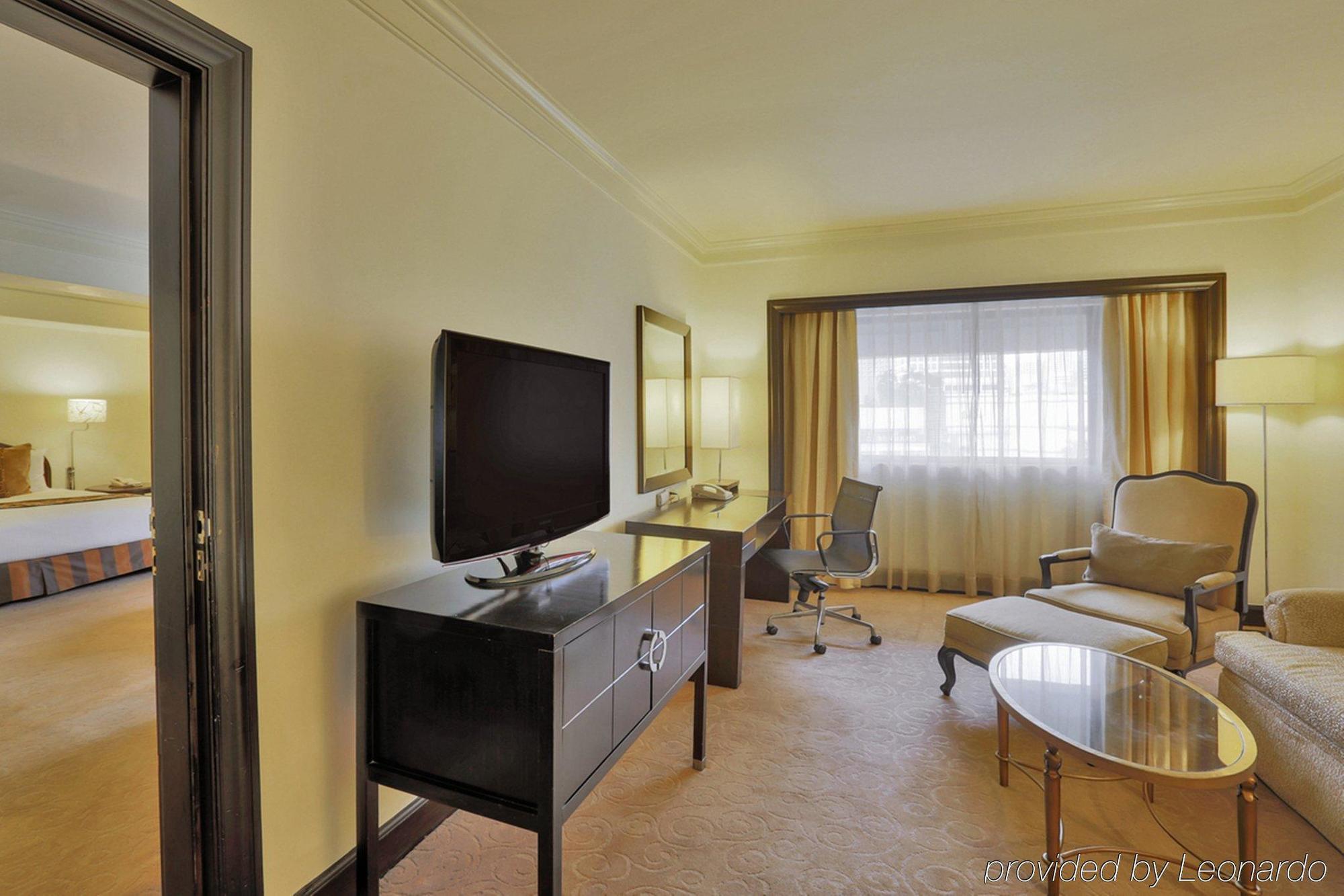 Intercontinental Manila Hotel Makati City ภายนอก รูปภาพ