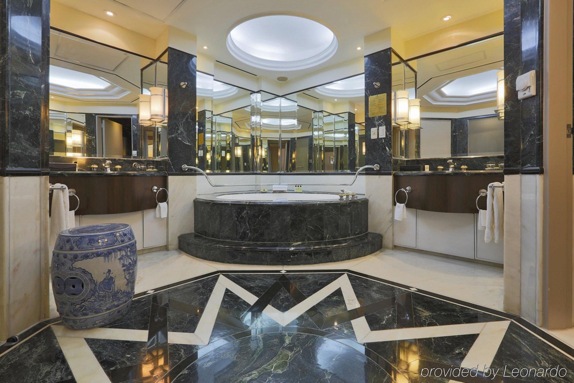 Intercontinental Manila Hotel Makati City ภายนอก รูปภาพ
