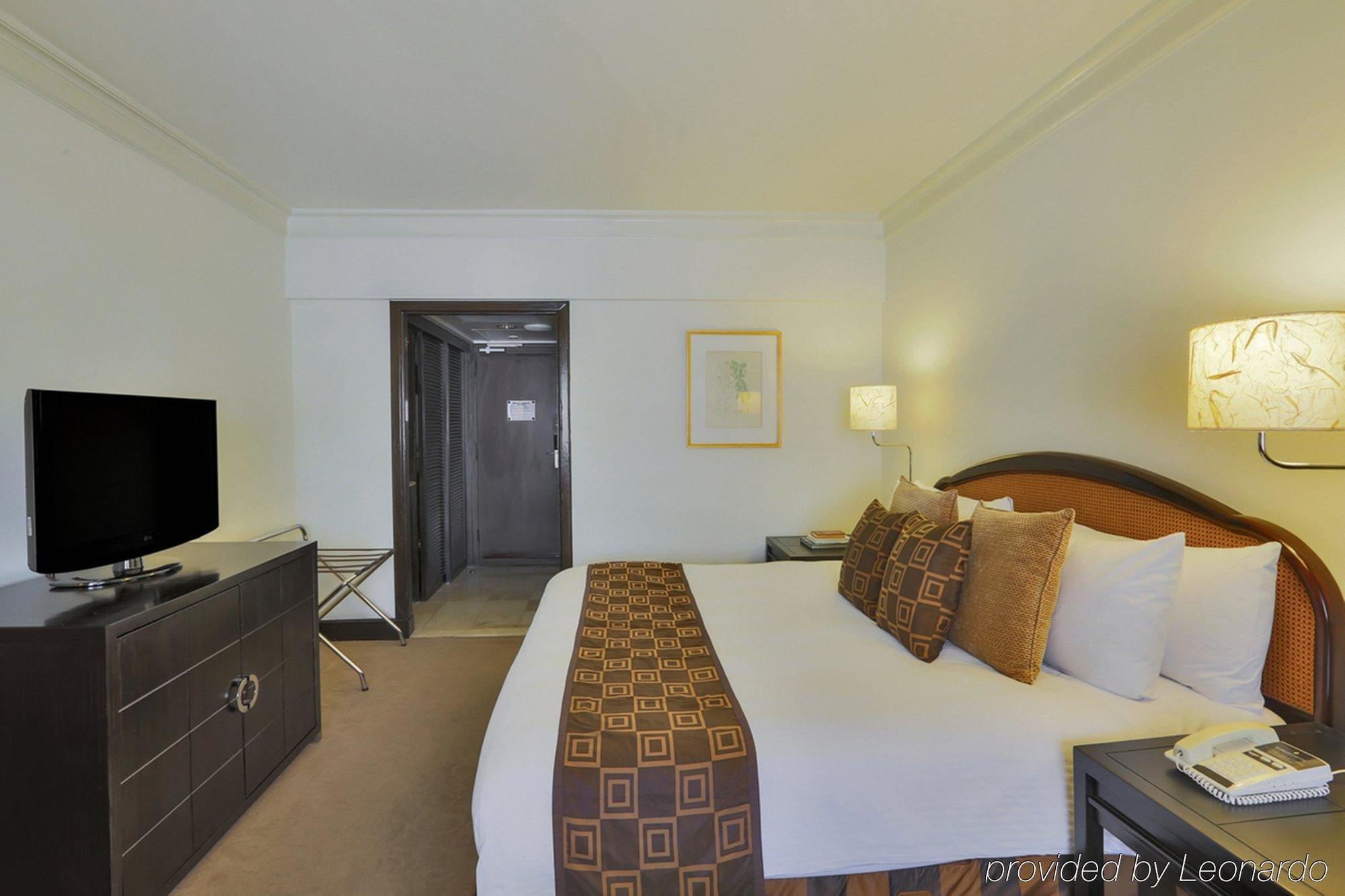 Intercontinental Manila Hotel Makati City ภายนอก รูปภาพ