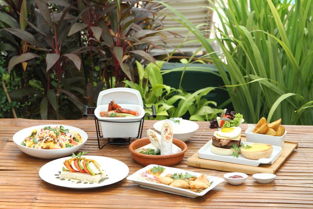 Intercontinental Manila Hotel Makati City ภายนอก รูปภาพ